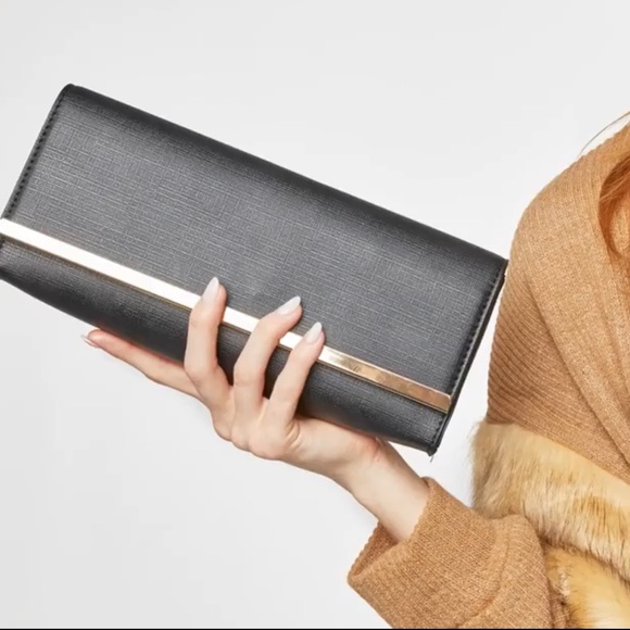 Brand NEW Summer & Rose Caroline Clutch - Picture 1 of 2